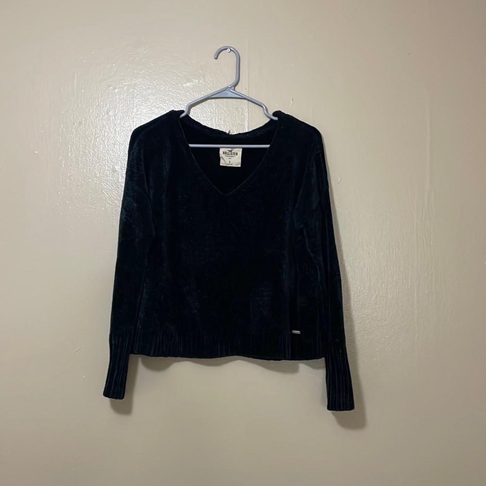 🌸 Clearance! 🌸 Hollister V-Neck Sweater Size S